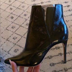 Schutz Patent leather bootie 🖤 size 9